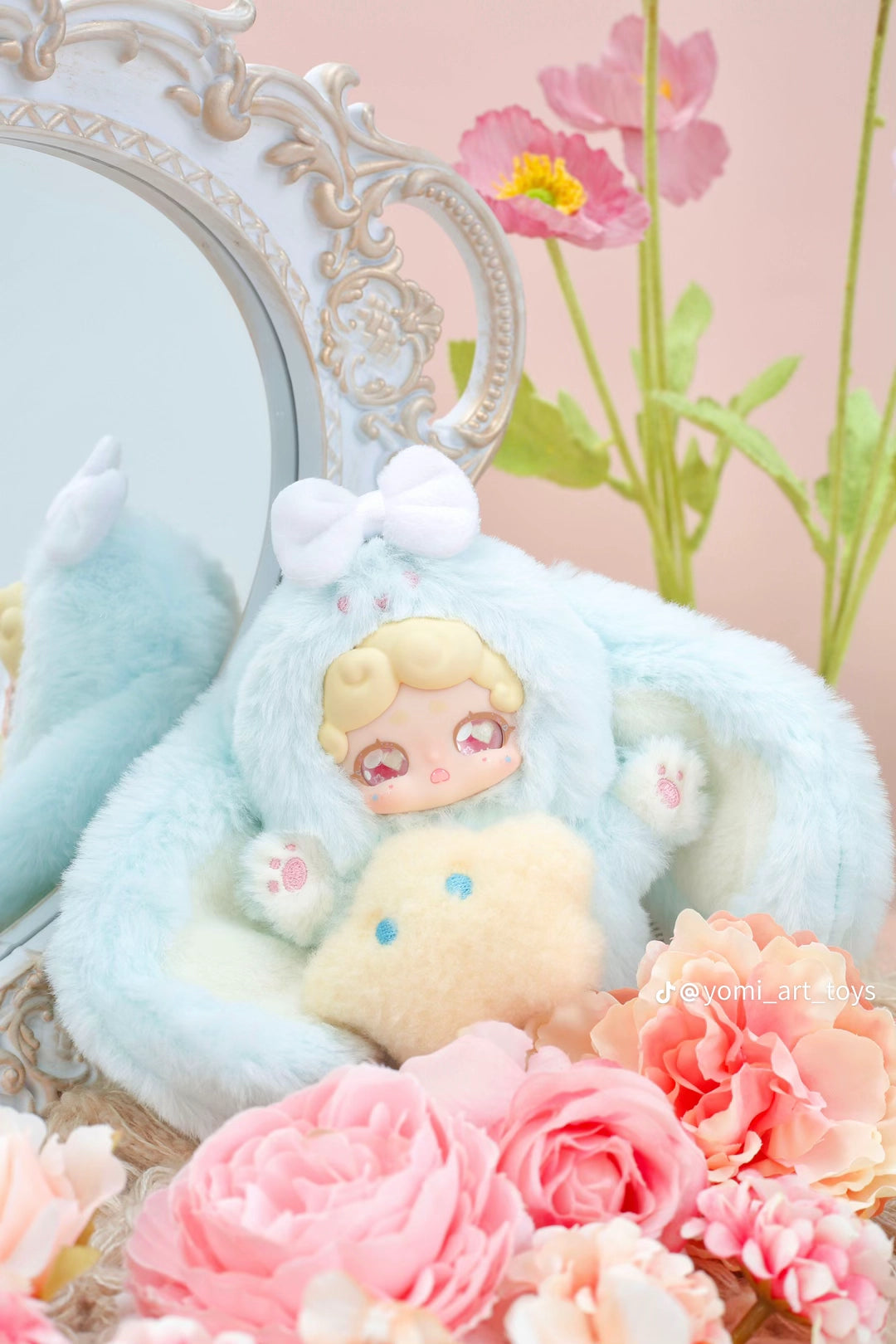 Lucky Deer Nai – Goodnight Rabbit | Revealed Figure Blue Leaf Bunny - Secret Garden Collectibles