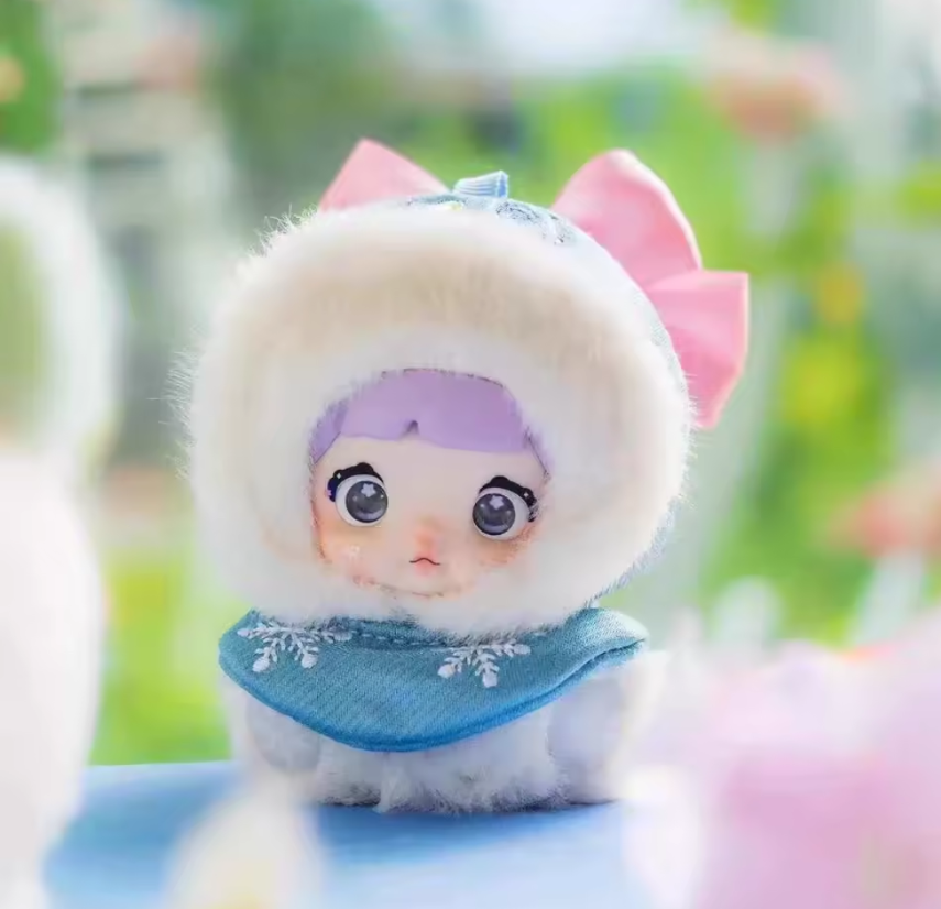 Nommi Fairytale Town Frosty the Snowman - Secret Garden Collectibles